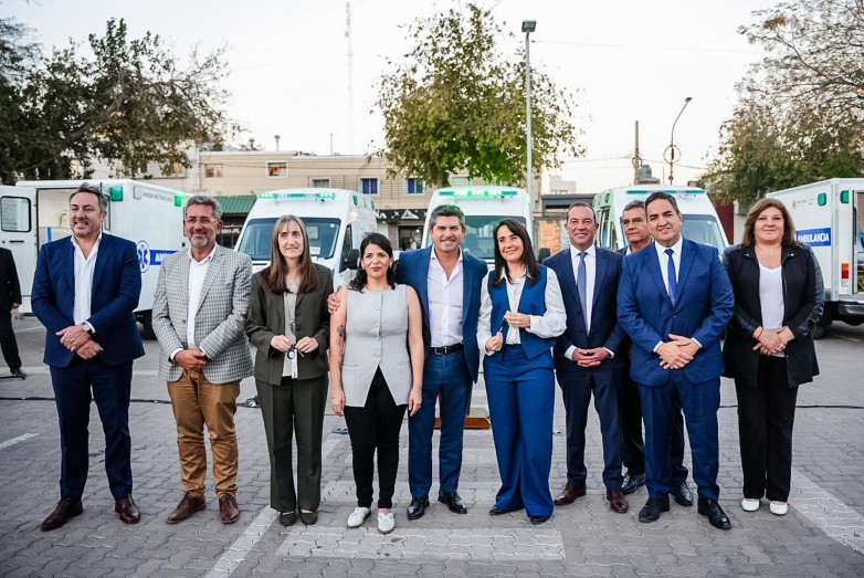Gobierno dotó de nuevas ambulancias a 9 hospitales públicos de San Juan