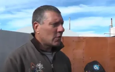 «No se puede estar»: vecinos de un barrio de Capital reclaman por malos olores constantes