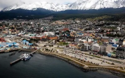 Un fuerte terremoto azotó al sur de Chile y hay preocupación en Tierra del Fuego por riesgo de tsunami
