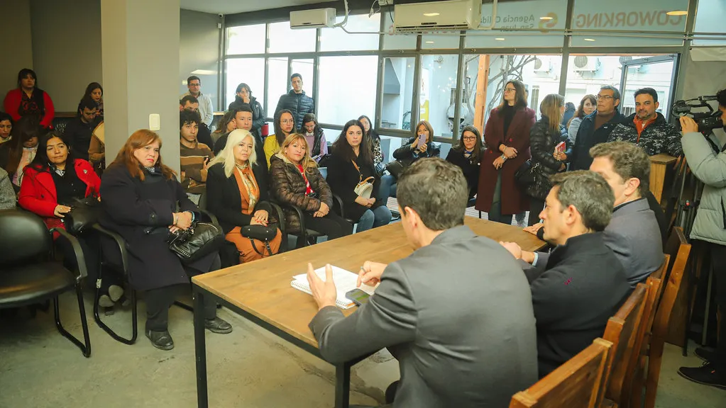 El Gobierno lanzó un programa integral para fortalecer el ecosistema emprendedor