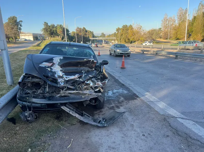 Choque en la Circunvalación: el conductor estaba drogado y al borde del coma alcohólico