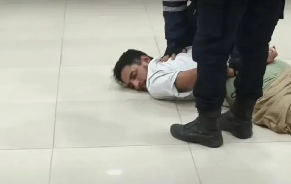 Intento de robo en la Peatonal sanjuanina terminó con una detención insólita en una iglesia