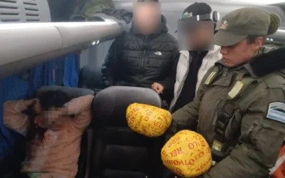 Gendarmería detuvo en Sarmiento a una mujer que transportaba más de dos kilos de droga
