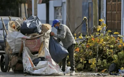 Según un estudio, la pobreza cayó al 31,6% en el primer semestre, el valor más bajo en los últimos siete años