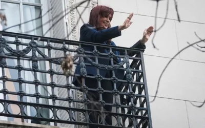 La Justicia ratificó que CFK deberá seguir usando tobillera electrónica y respetar el régimen de visitas