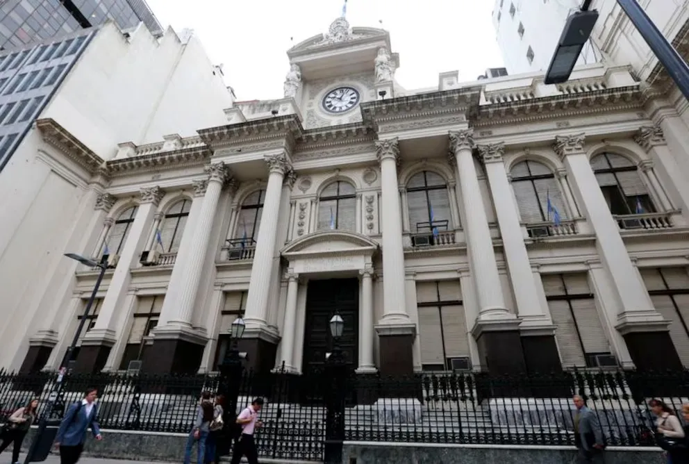 R (1) El Gobierno puso en marcha una nueva herramienta para contener al dólar