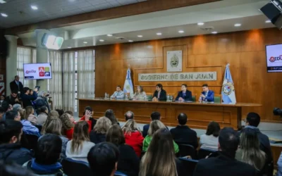 Lanzaron una plataforma en la que los padres podrán ver las notas de sus hijos y si fueron o no a la escuela