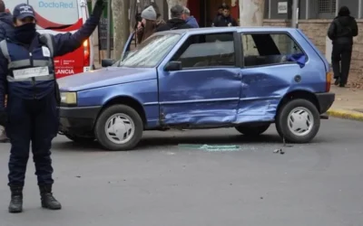 Una mujer y su hija resultaron heridas en un choque en el centro de San Juan