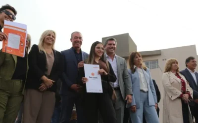El Gobierno entregó 260 viviendas en Capital