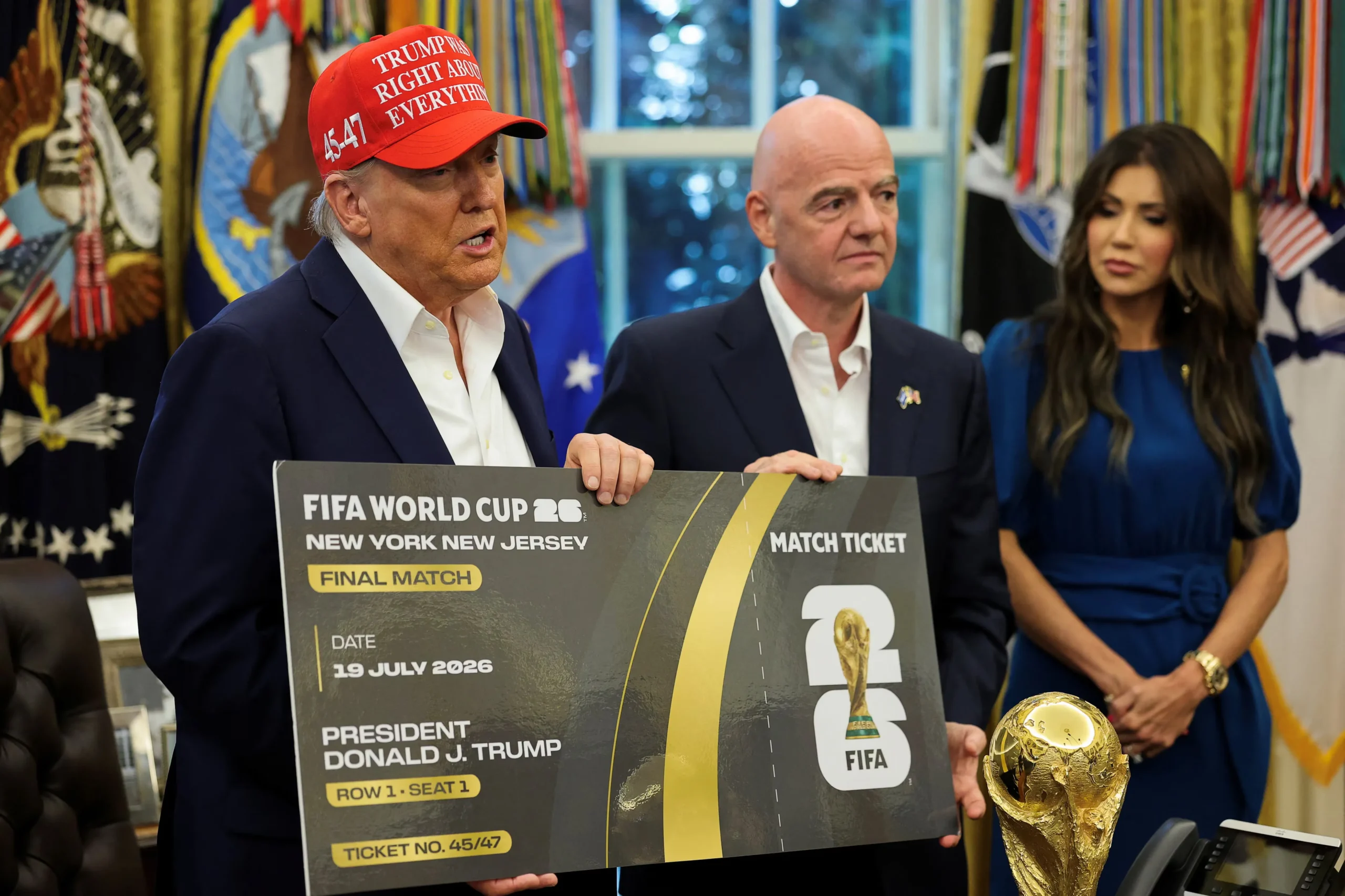 R (1) La FIFA y Estados Unidos anunciaron la fecha del sorteo de la Copa del Mundo que se jugará en tres países