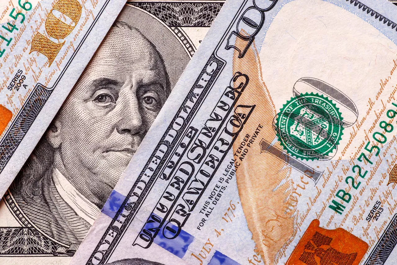 R (1) El dólar blue inició la semana con una leve suba en San Juan