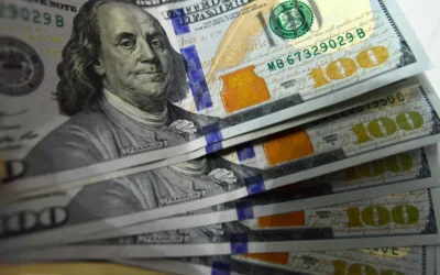 El dólar oficial y el blue bajaron este jueves: a cuánto quedaron las cotizaciones