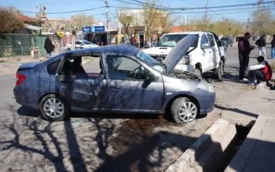 Cuatro heridos, entre ellos dos niñas, tras un fuerte choque en Rawson