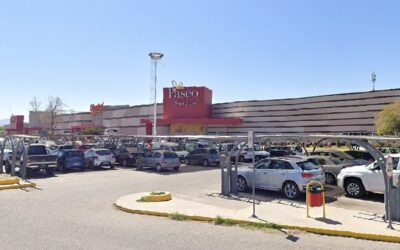 Investigan el robo de una suma millonaria desde una camioneta en el estacionamiento del hiper