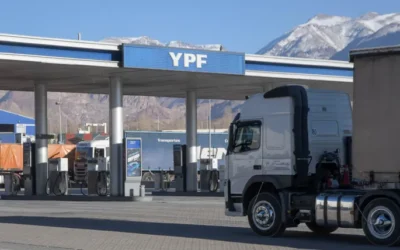 El Gobierno aplicará en septiembre un aumento por inflación en los impuestos a la nafta y el gasoil