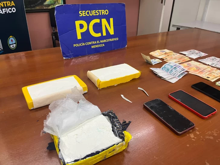 Cuatro personas fueron detenidas tratando de ingresar 3 kilos de cocaína a San Juan