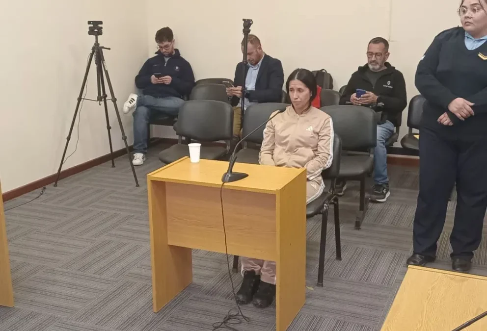 Condenaron a la mujer que agredió a la directora de una escuela en Santa Lucía