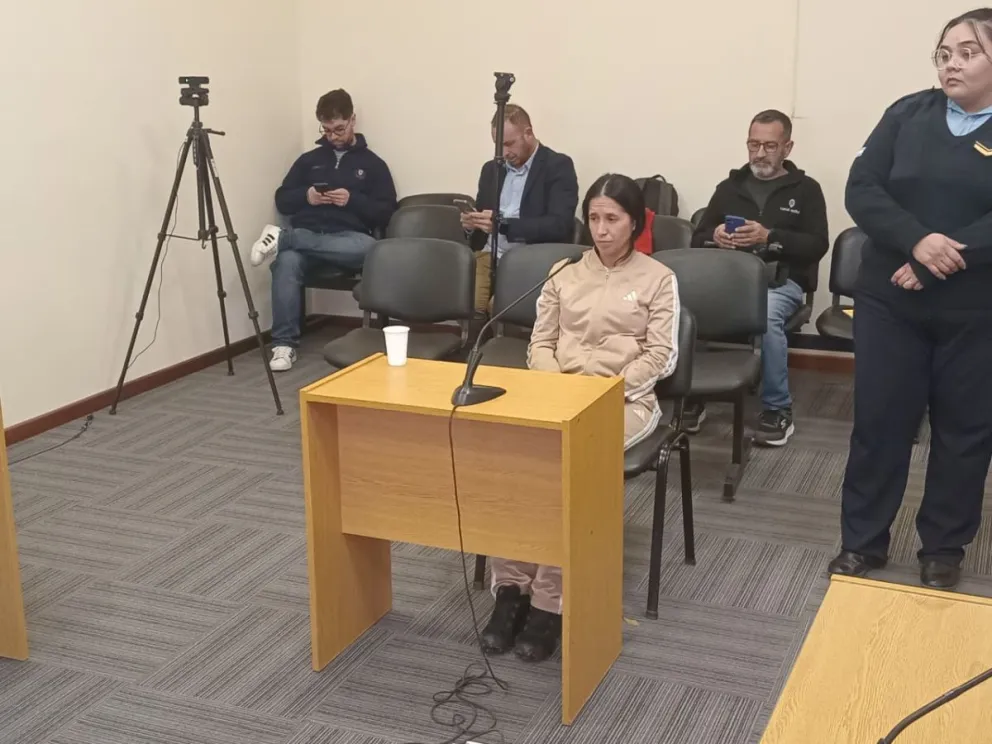 Condenaron a la mujer que agredió a la directora de una escuela en Santa Lucía