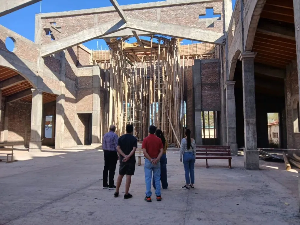 Avanzan la construcción del nuevo Santuario de San Expedito en Bermejo y los voluntarios ya ofrecen visitas guiadas