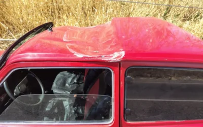 Dos hombres heridos tras la caída de un poste de luz sobre su auto en Caucete