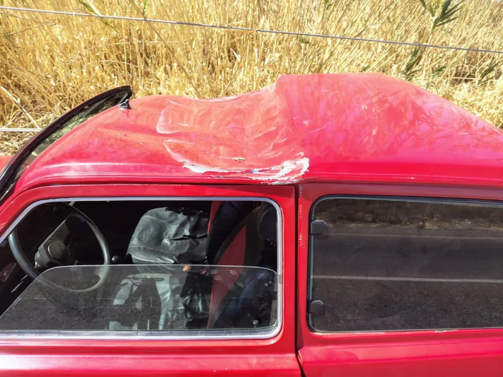 Dos hombres heridos tras la caída de un poste de luz sobre su auto en Caucete