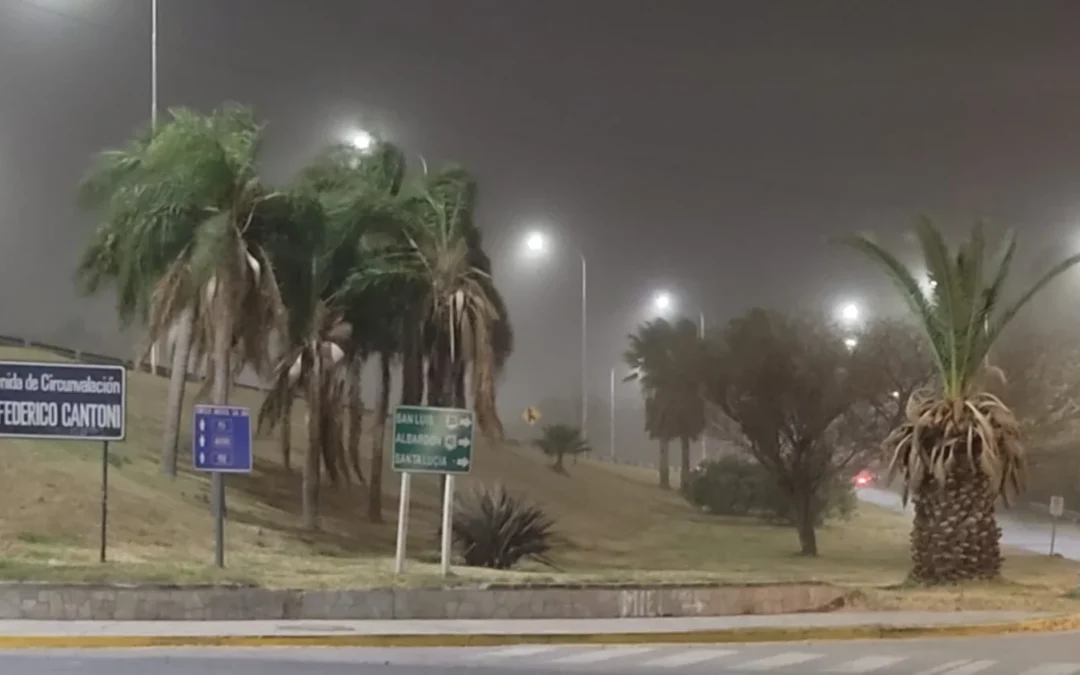 El SMN anuncia un fuerte viento sur para este miércoles