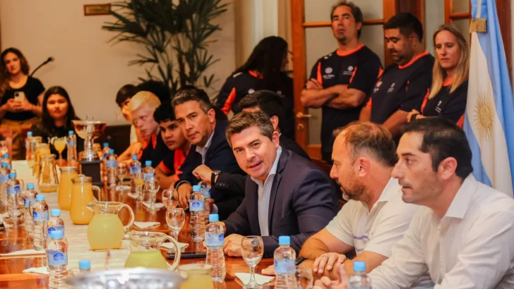 El gobernador Orrego recibió a los atletas sanjuaninos que brillaron en los Juegos Evita 2025