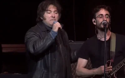 Javier Milei relanza su campaña con un frenético show en un estadio