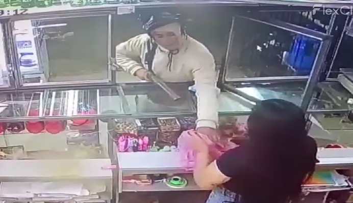 Chimbas: se hizo pasar por un cliente y le robó a la kiosquera con un arma
