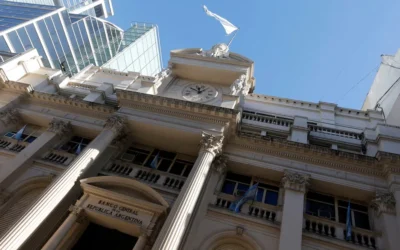 Argentina y EE.UU. firmaron el swap por 20 mil millones de dólares para estabilizar el tipo de cambio