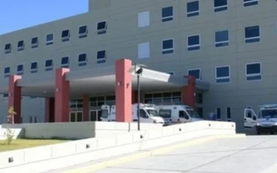 Un niño de 11 años cayó de su bici y fue arrollado por una camioneta: permanece internado