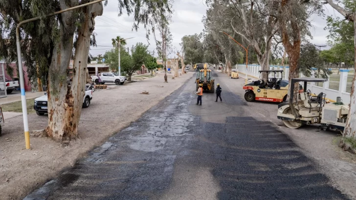 Comenzó la pavimentación de calle Lemos en Rawson: una obra clave para la conectividad del departamento