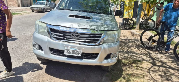 Una niña fue atropellada por una camioneta cuando salía de la escuela en Campo Afuera