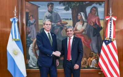 Luis Caputo viaja a Washington para negociar la asistencia financiera con Scott Bessent
