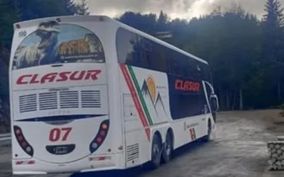 Un colectivo que volvía de Chile sufrió una avería en la Cordillera y los pasajeros quedaron varados durante horas
