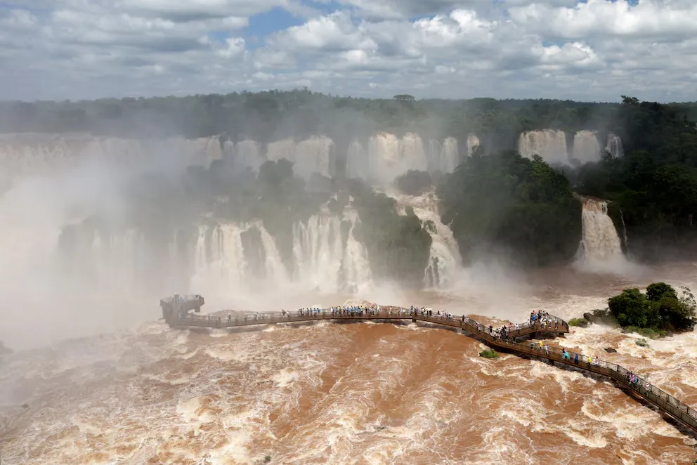 Más de 1,6 millones de turistas viajaron por el país durante el fin de semana largo