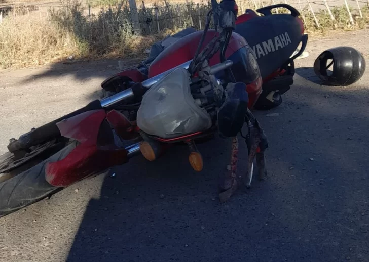 Pocito: un motociclista falleció tras chocar con un sifón de riego