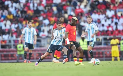Argentina le ganó 2 a 0 a Angola en su último partido del año