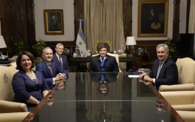 Milei recibió en Casa Rosada al nuevo embajador de Estados Unidos, Peter Lamelas