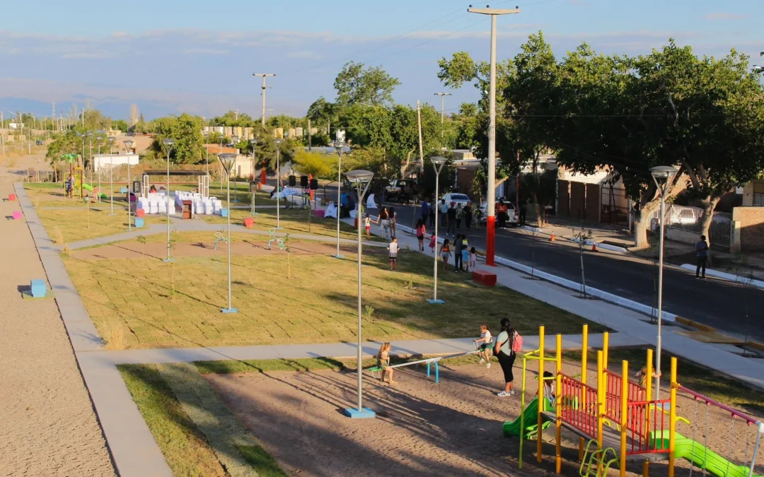 Chimbas inauguró una nueva plaza en el Barrio Los Tamarindos