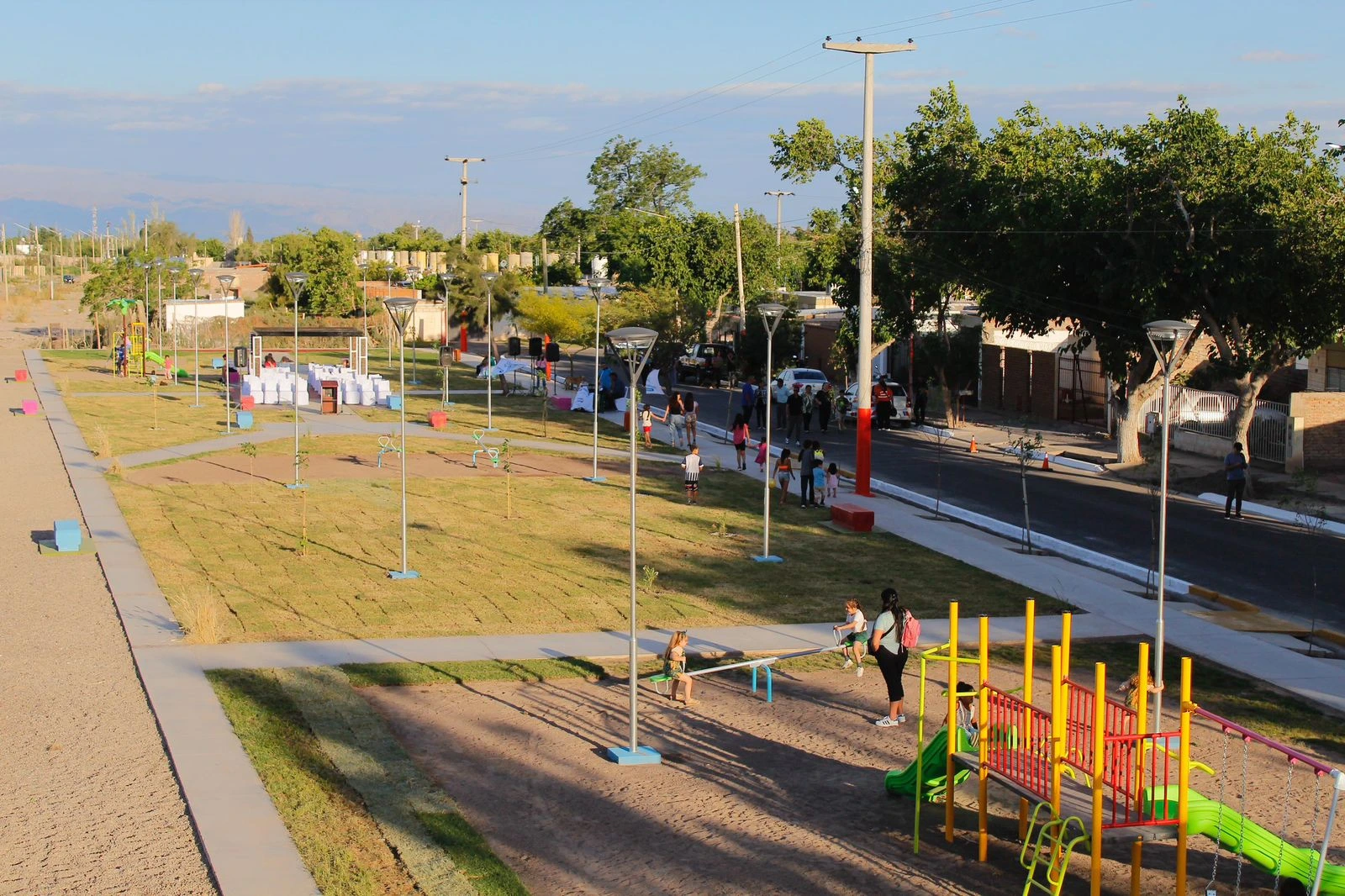 Chimbas inauguró una nueva plaza en el Barrio Los Tamarindos