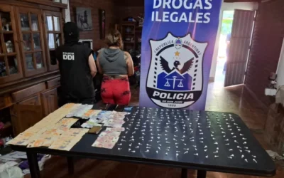 Operativo antidrogas en Rawson: secuestraron 200 envoltorios de cocaína, 8 plantas de marihuana y detuvieron a dos personas