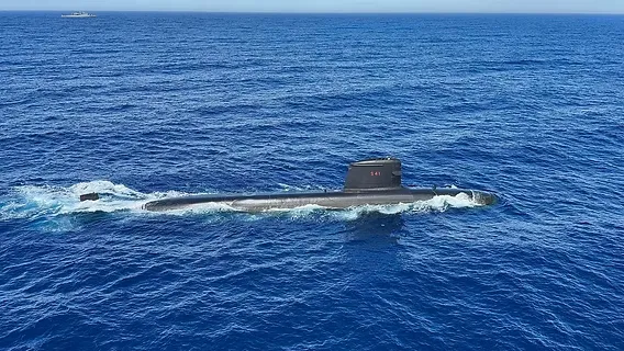 Milei confirmó que Argentina negocia con Francia la compra de submarinos y buques de patrullaje