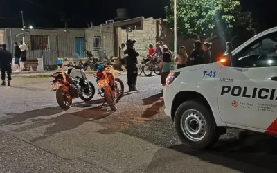 Tensión en Rivadavia: dos detenidos tras incidentes frente a la vivienda de un joven denunciado
