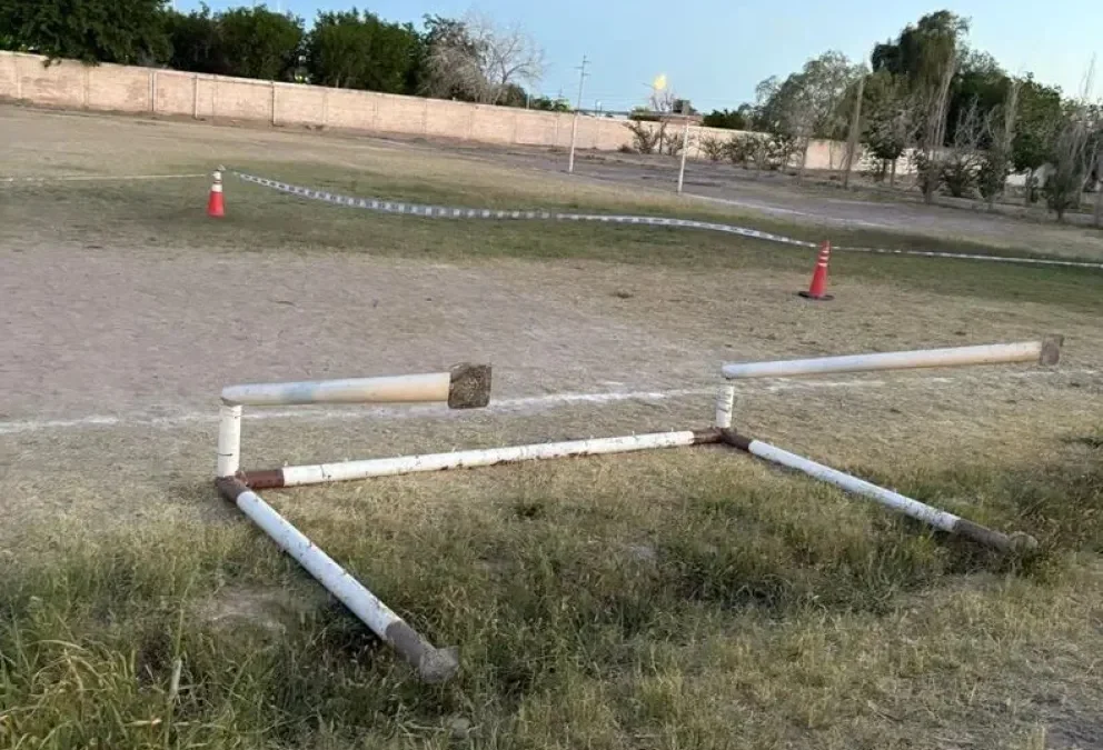 Un niño de 13 años murió tras caerle un arco de fútbol en un camping