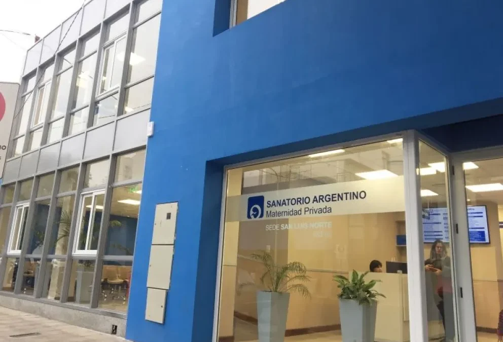 Una mujer rompió vidrios y equipos en el un conocido sanatorio tras recibir un diagnóstico médico