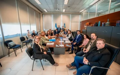 El Gobierno y los gremios docentes retomaron la reunión paritaria este martes