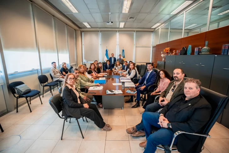 El Gobierno y los gremios docentes retomaron la reunión paritaria este martes