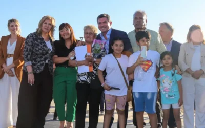 Orrego encabezó la entrega de 62 viviendas del barrio Tres Marías en Chimbas