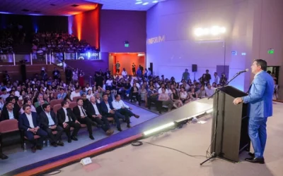 Orrego abrió las Charlas Inspiracionales del FNS Forum 2025 y destacó el valor de los jóvenes y la producción sanjuanina